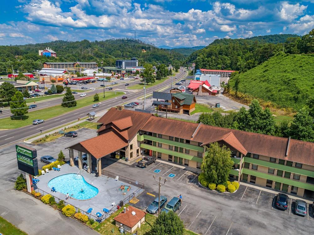 Days Inn By Wyndham Pigeon Forge South Exterior photo